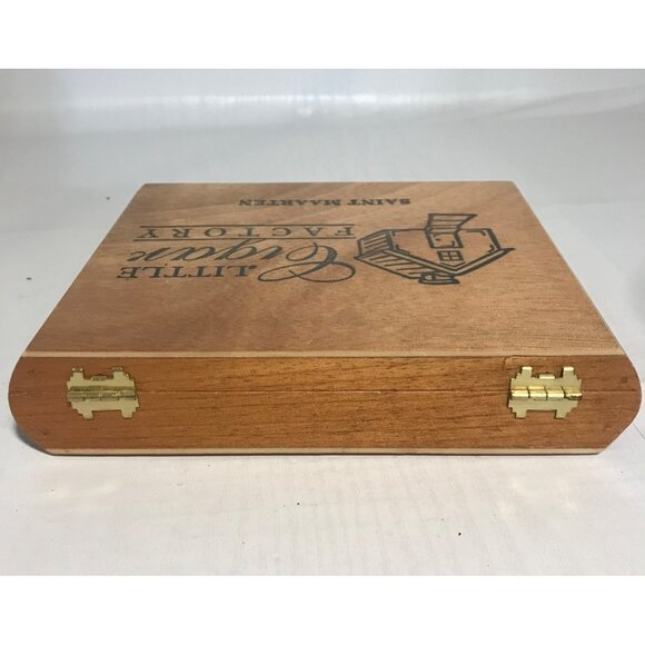 Little Cigar Factory Wooden Box Saint Maarten 7.5" x 6" x 1.5" Hinged Lid - Picture 5 of 12